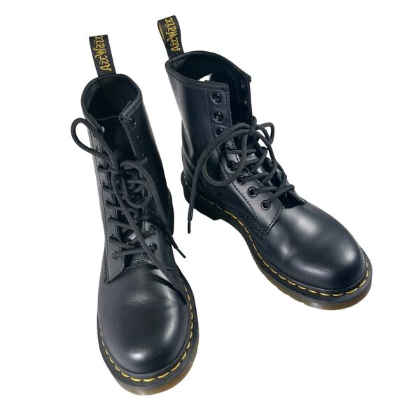 NWOT! DOC MARTENS! BLACK GENUINE LEATHER CHUNKY SOLE LACE-UP ANKLE BOOTS! SZ 7M - Picture 2 of 10